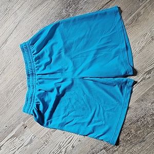 Athletic Works size MED (32-34) Mesh shorts - Has pockets
